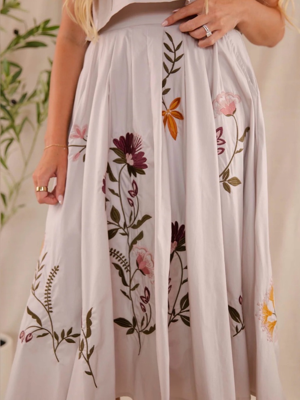 Floral Embroidered Midi Skirt and Cropped top 
Worn once - Picture 4 of 7